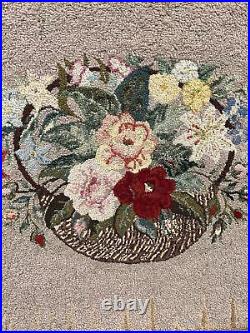 A Very Nice Antique American Folk Art Hooked Rug With A Floral Scene Circa 1930