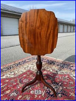 A Very Nice Antique Centennial Mahogany Federal Style Tilt Top Candlestand
