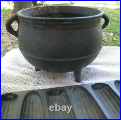 Antique Cast Iron Three Footed Cauldron With Handles Two Piece Mold Very Nice