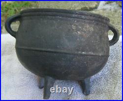 Antique Cast Iron Three Footed Cauldron With Handles Two Piece Mold Very Nice