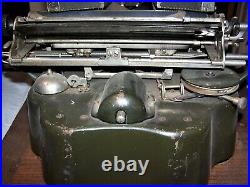 Antique OLIVER No. 5 Typewriter with Base and Lid Very Nice Condition