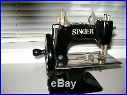 Antique Original Mini Singer Sewing Machine Cast Iron Very Nice