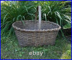 Antique Splint Basket 19x16x14. Very good condition. Nice Patina