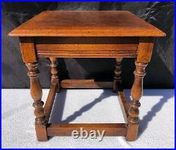 Antique Tiger Oak End Table Rustic Look Very Nice Condition
