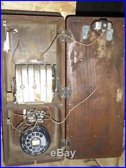 Antique Wood Wall Hand Crank Telephone Vintage Oak Phone Very Nice Pat. 1910