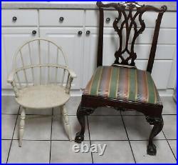 Antique child Windsor bow back armchair very nice form in old dry paint