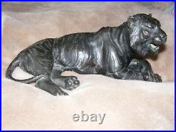 Antique chinese bronze tiger. Very rare. Collectable. Vintage. Oriental. Okimono. Nice