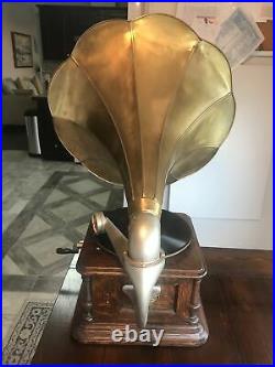 Columbia BI Graphophone Phonograph With Very Nice Polished Brass Horn Antique