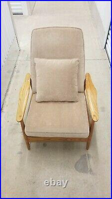 Heywood-Wakefield Mid-Century Modern Rocking Lounge Chair very nice condition