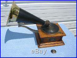 RARE ANTIQUE VICTOR TALKING MACHINE MODEL C. Working Condition and VERY NICE