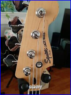 SQUIER VINTAGE MODIFIED'70s JAZZ BASS WITH DUNCANS With FENDER DLX BAG VERY NICE