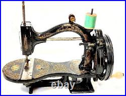 VERY NICE rare & Antique sewing machine DOLLY VARDEN circa 1870 USA