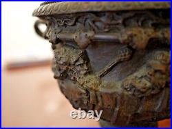 Very Nice Bronze 19th century copy of Antique Warwick Albani Vase