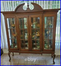 Very Nice Cherry Lighted Display Cabinet Mirrored Back, Glass Shelves