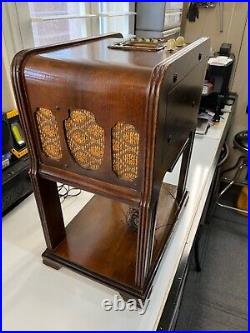 Very Nice and Rare Zenith Model 5R-337 Chairside Working Antique Radio-Lite Dial
