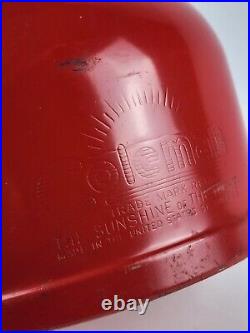 Vintage Coleman Model 200a red Lantern with Globe Very nice condition 3/61