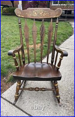 Vintage Nichols & Stone Co. New England Windsor Rocking Chair Very Nice