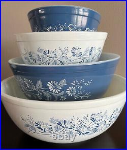 Vintage SET of 4 Pyrex Colonial Mist Blue Daisy Nested Bowls VERY NICE
