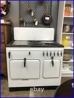 Vintage STOVE by Chambers Gas model A 1930s. In Very Nice Shape