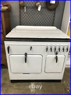 Vintage STOVE by Chambers Gas model B 1939-46. In Very Nice Shape