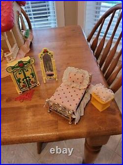 Vintage Strawberry Shortcake Berry Happy Home Doll House & Furniture Very Nice