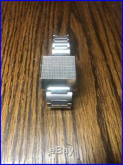 Vintage bulova computron N6 LED watch in very nice used working condition