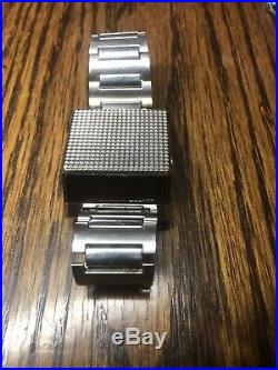 Vintage bulova computron N6 LED watch in very nice used working condition
