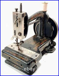WOW very NICE rare & Antique sewing machine WITHE GEM circa 1888 USA